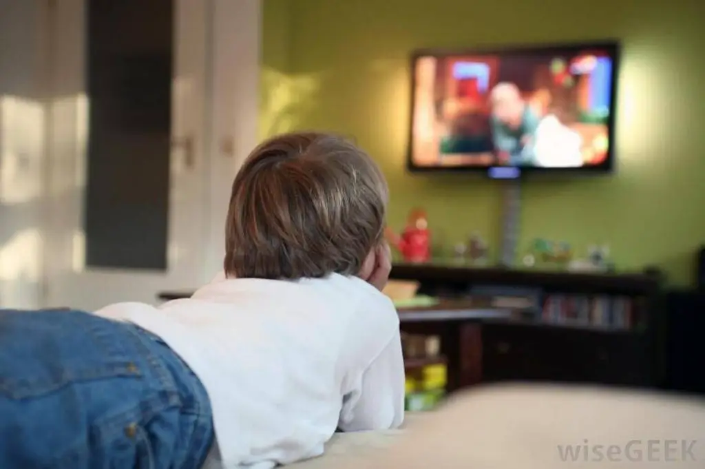 Es bueno o malo que los niños vean televisión