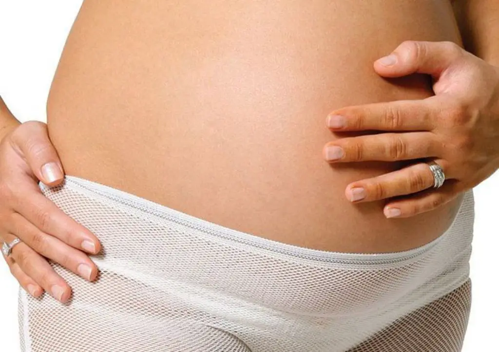 Qué sienten los bebés en el vientre