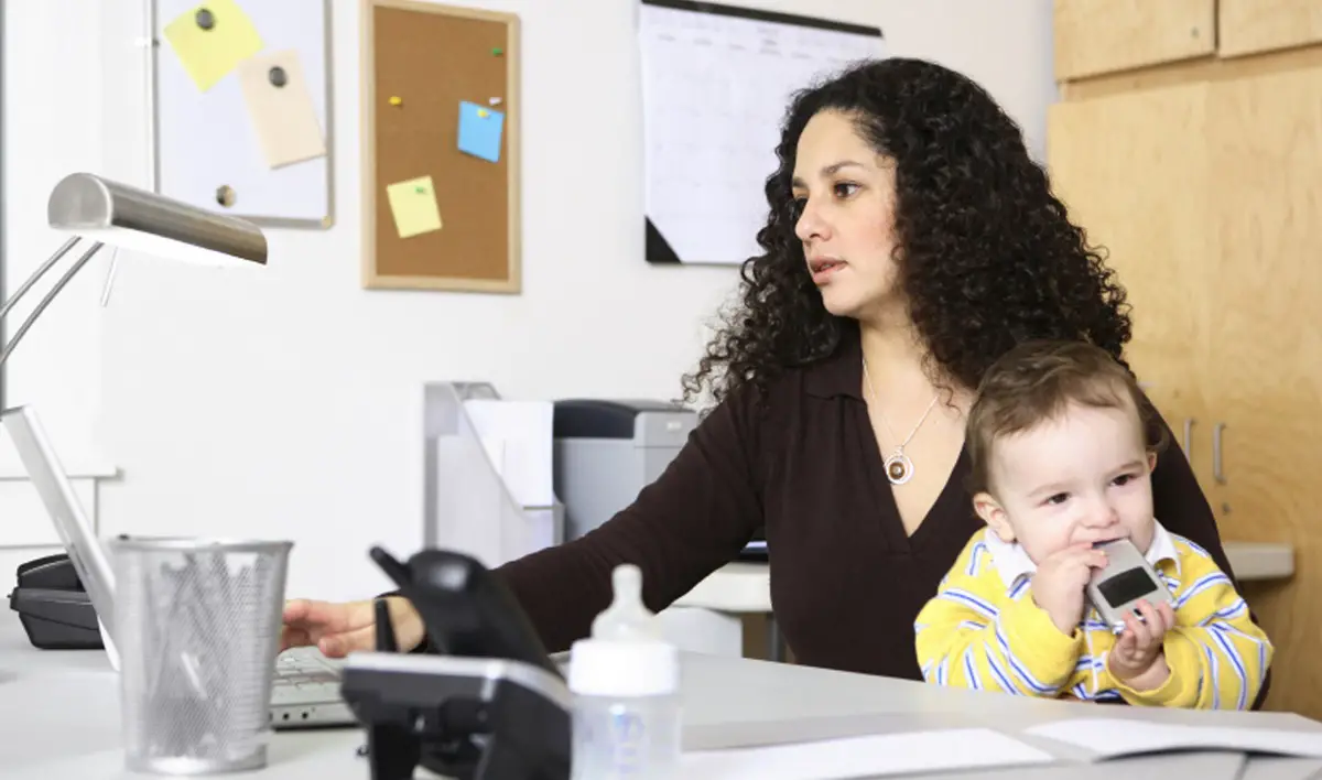 Trabajar después de ser madre o quedarse en casa