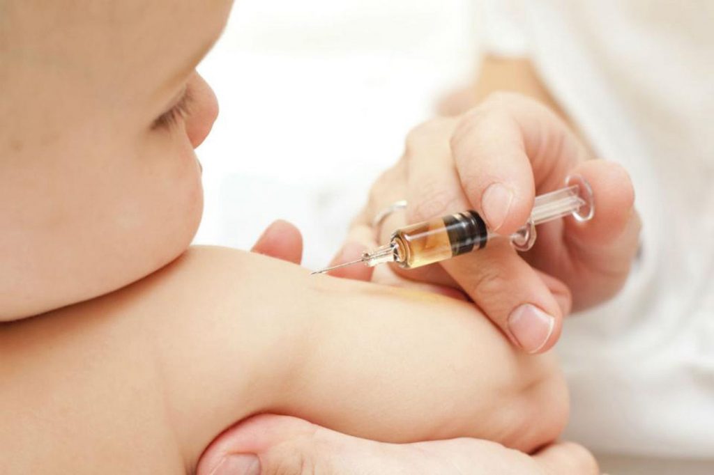 Descubre la vacuna que debes ponerte para proteger a tu bebé 
