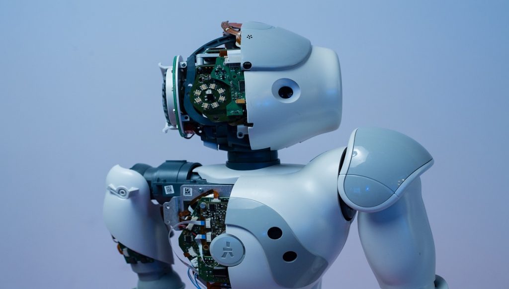 Robot dará clases de programación a niños