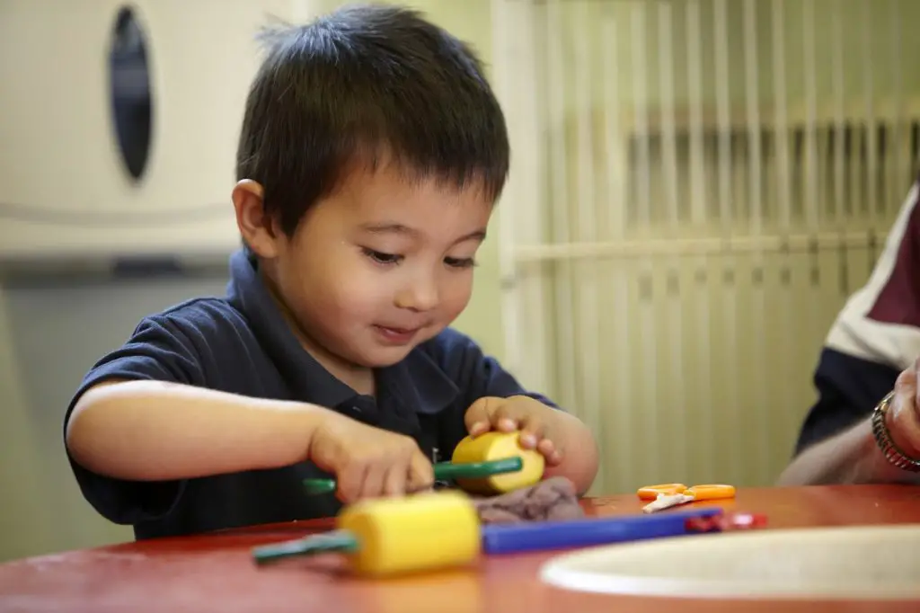 Niños independientes: con estas pequeñas acciones puedes lograrlo