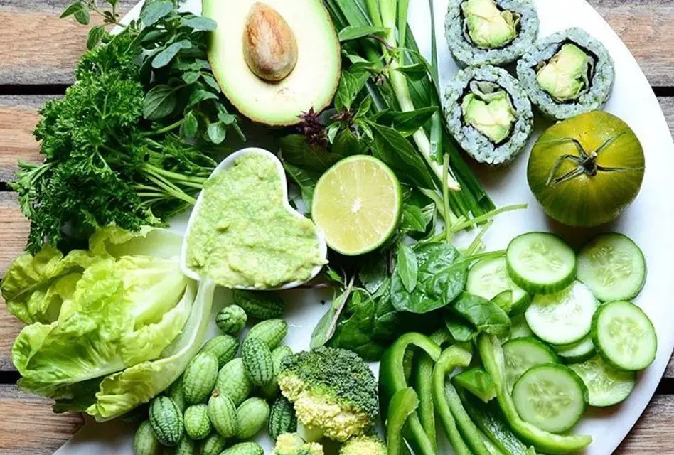 dietas rápidas con alimentos vegetales de color verde