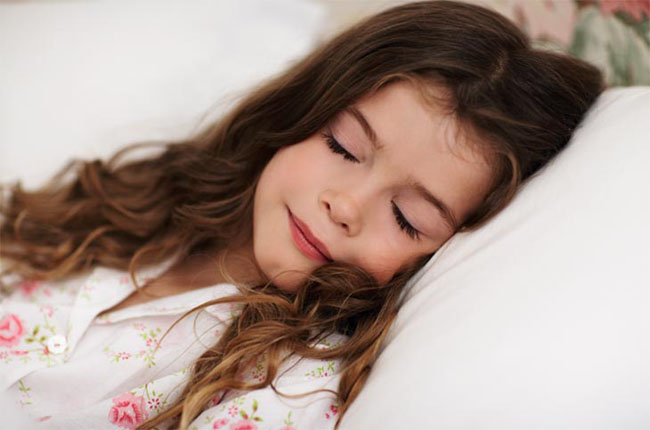 que tus niños duerman mejor niña linda durmiendo