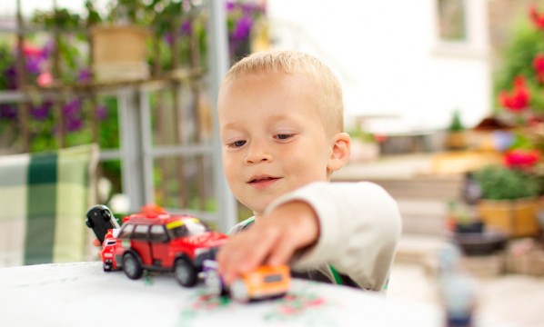 nino de dos anos niño de dos años