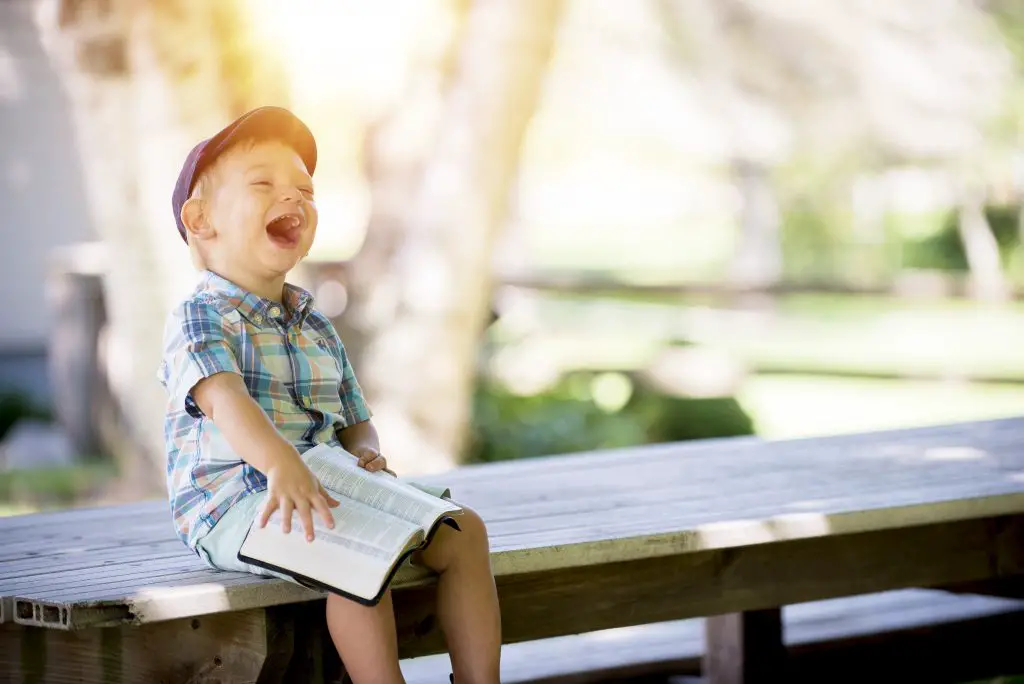 niños felices