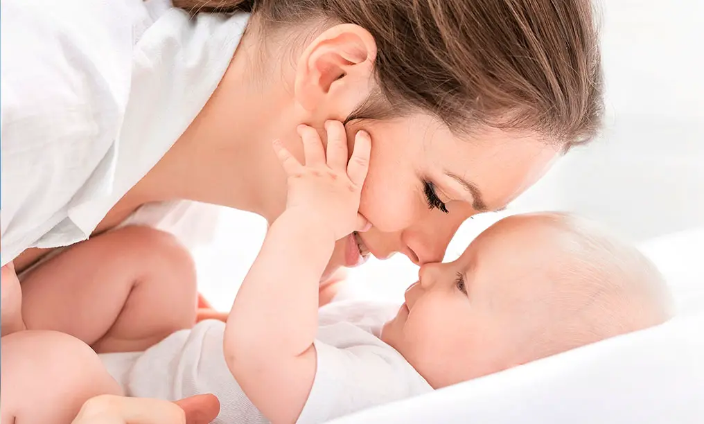 mama con bebe vinculo