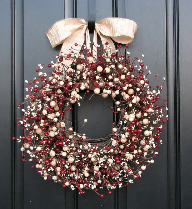 decoración corona frutos rojos decoraciones navideñas para puertas