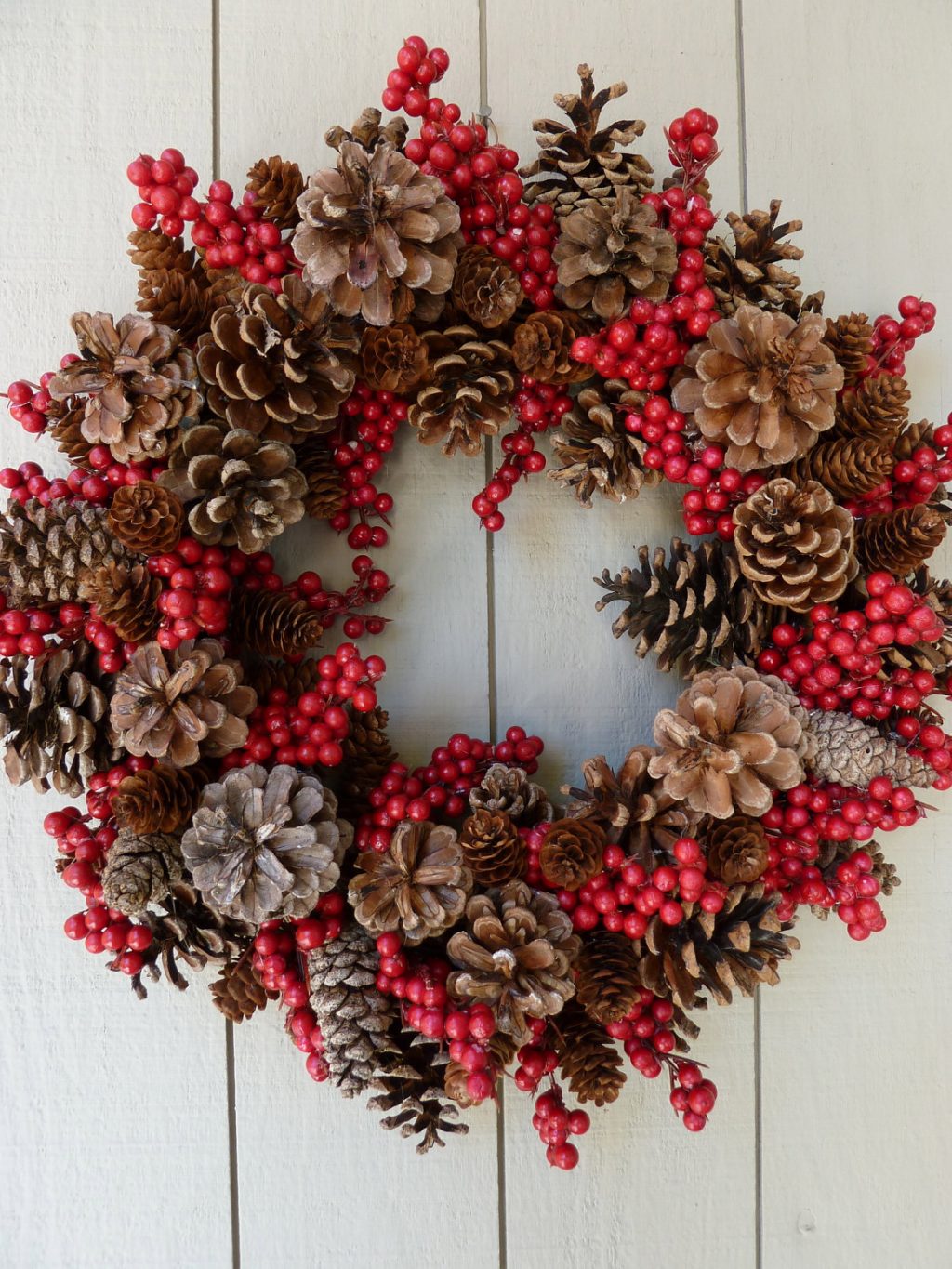 decoración corona pinas decoraciones navideñas para puertas decoración corona pinas decoraciones navideñas para puertas