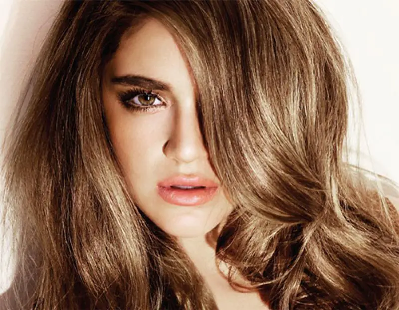 Resultado de imagen para color de cabello castaño claro