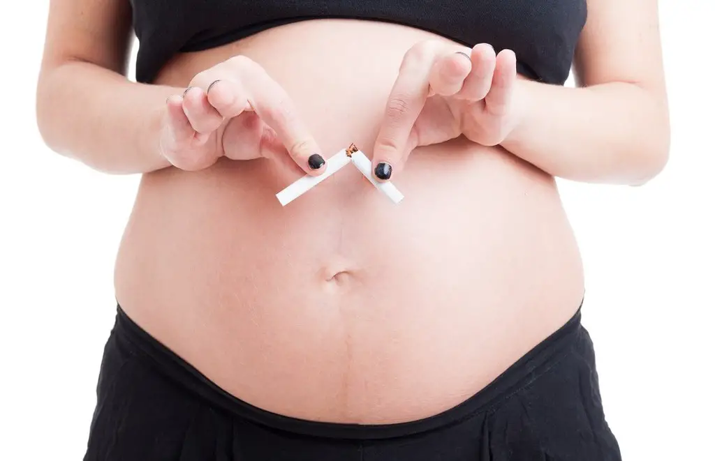 que no puede hacer una embarazada en los primeros meses fumar que no puede hacer una embarazada en los primeros meses fumar