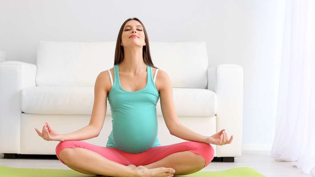 ejercicios durante el embarazo yoga