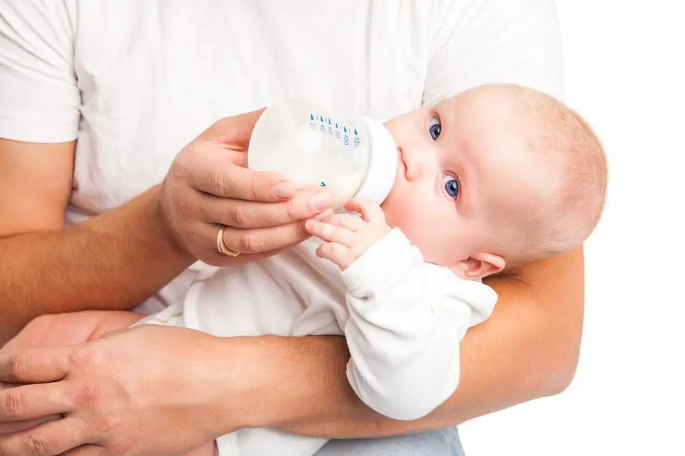 vomitos en bebes alimentacion vomitos en bebes alimentacion
