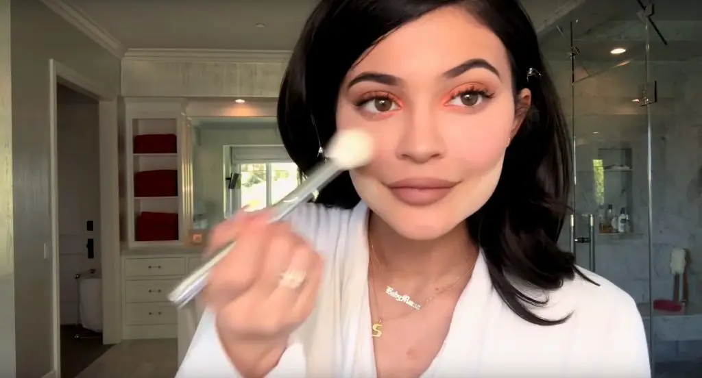 Maquillaje Sun Stripping Maquillaje Sun Stripping