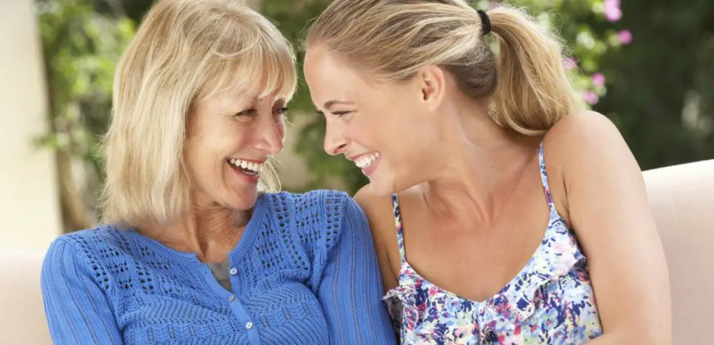 Mama e hija en el dia de las madres