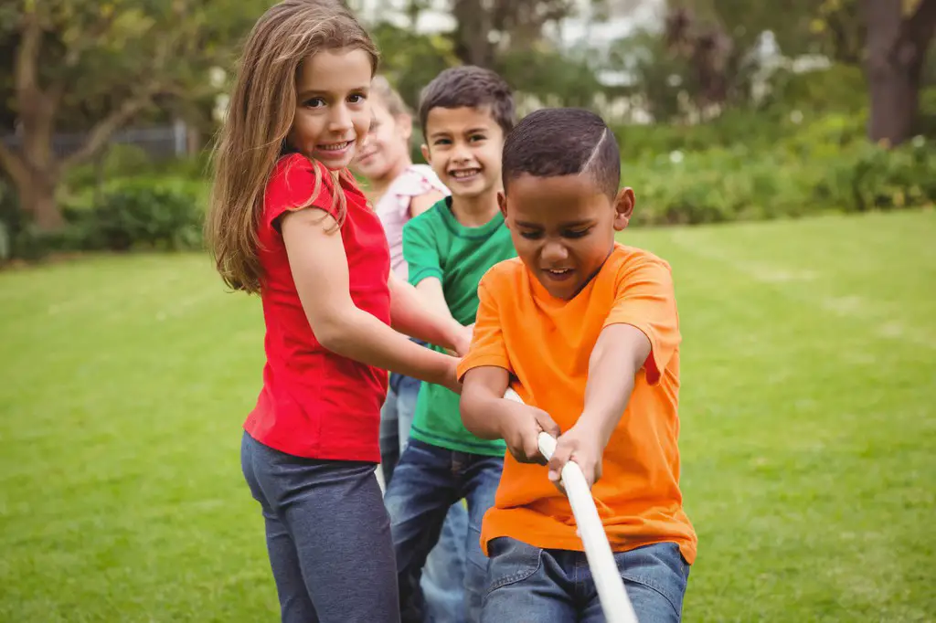 Juegos tradicionales para niños y niñas más populares y divertidos