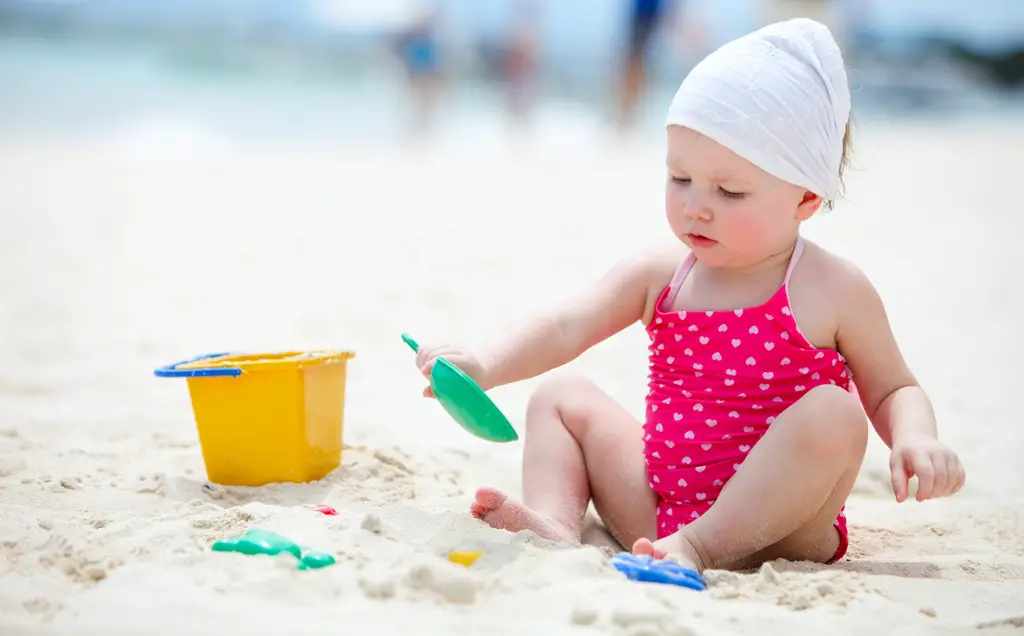 juegos para bebes de un ano en la playa