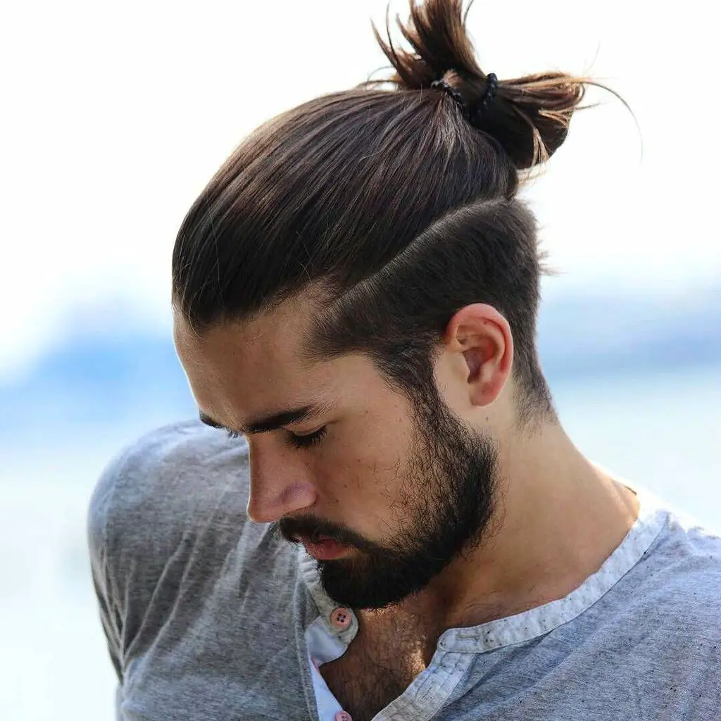 High tail hairstyle