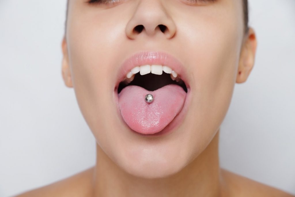 piercing lengua clásico piercing lengua clásico