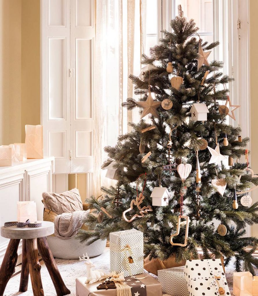 como decorar un árbol de navidad natural 3