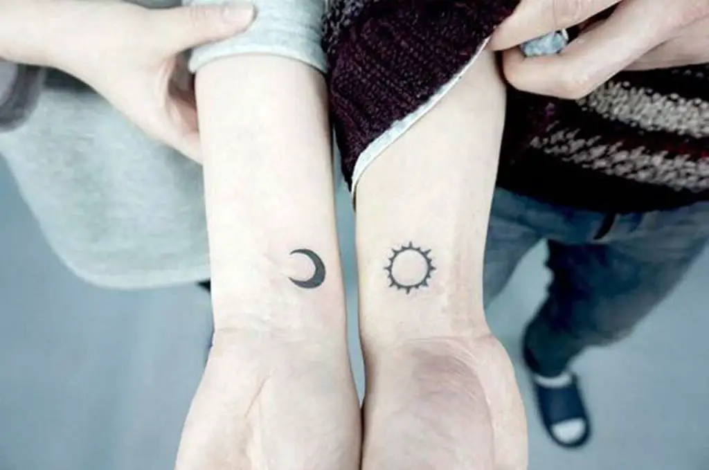 Tatuajes pequeños para parejas Tatuajes pequeños para parejas