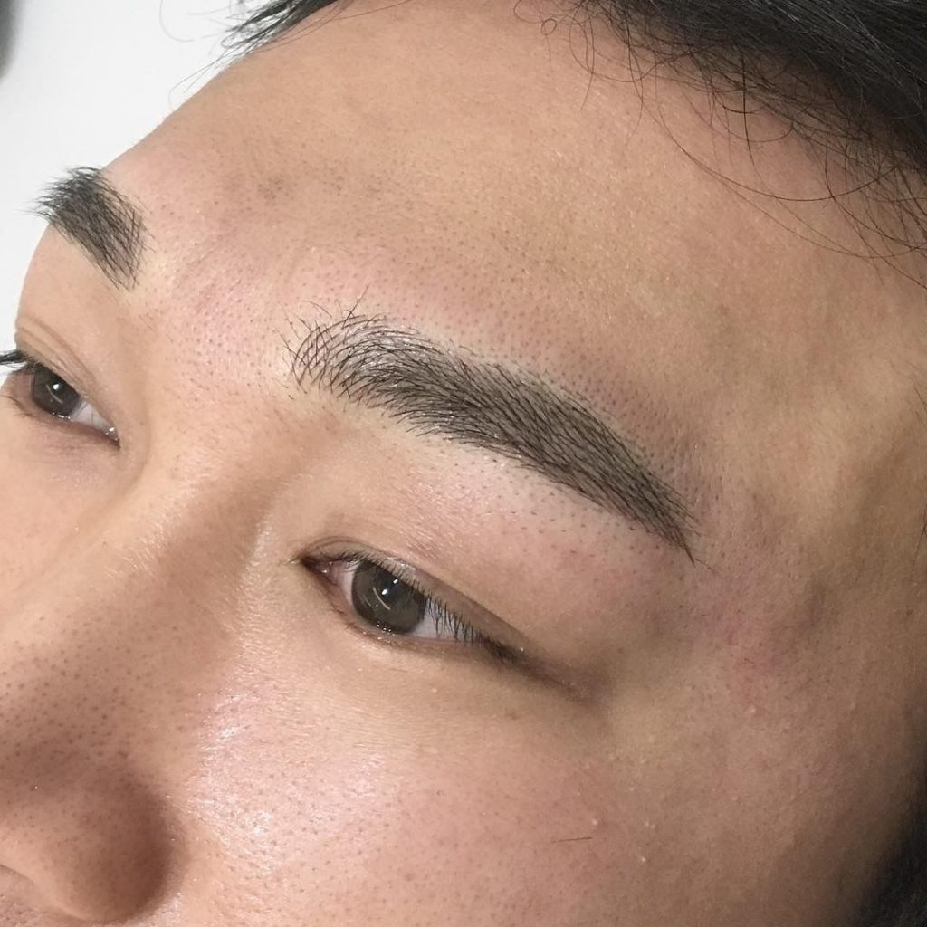 Microblading en los hombres 