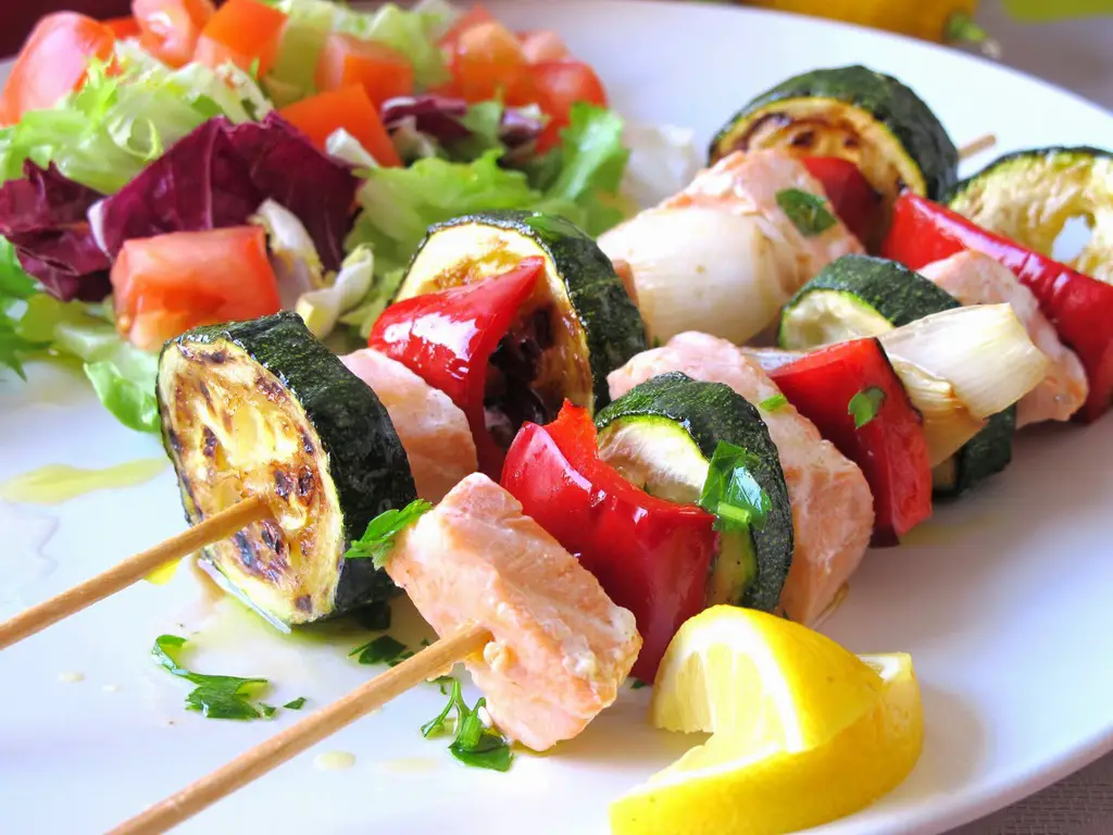 cenas rápidas brochetas de pescado cenas rápidas brochetas de pescado