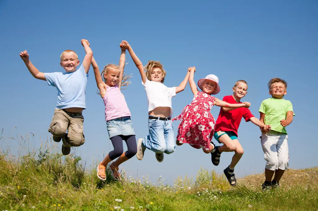 aplausos maratón Tendero 17 Juegos para niños de primaria ¡Fáciles, educativos y muy divertidos!