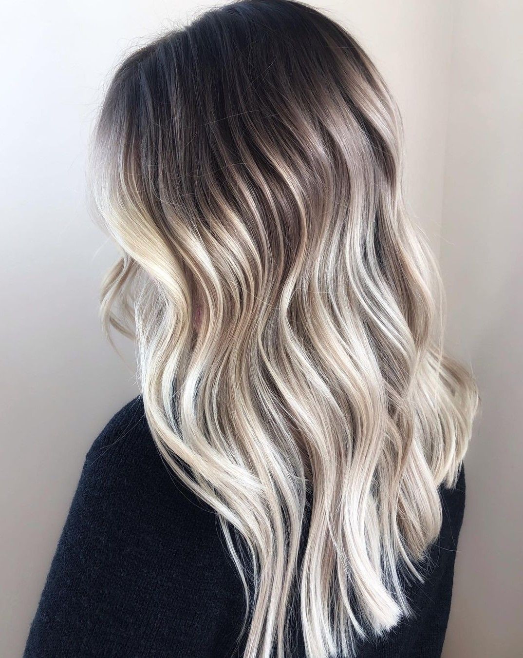 mechas californianas rubio platino