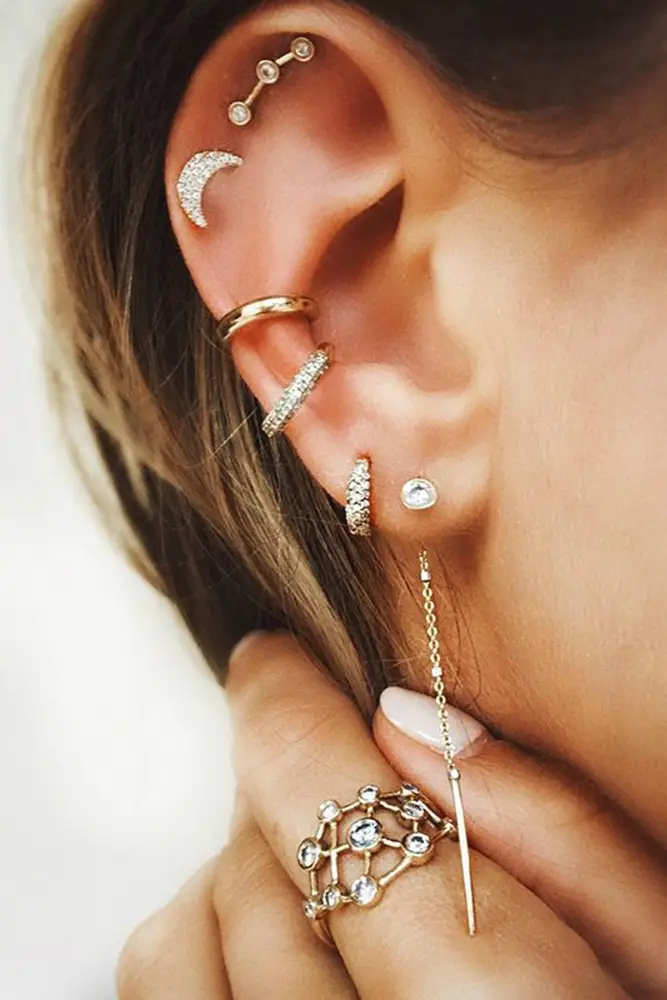 piercings en la oreja orbital piercings en la oreja orbital