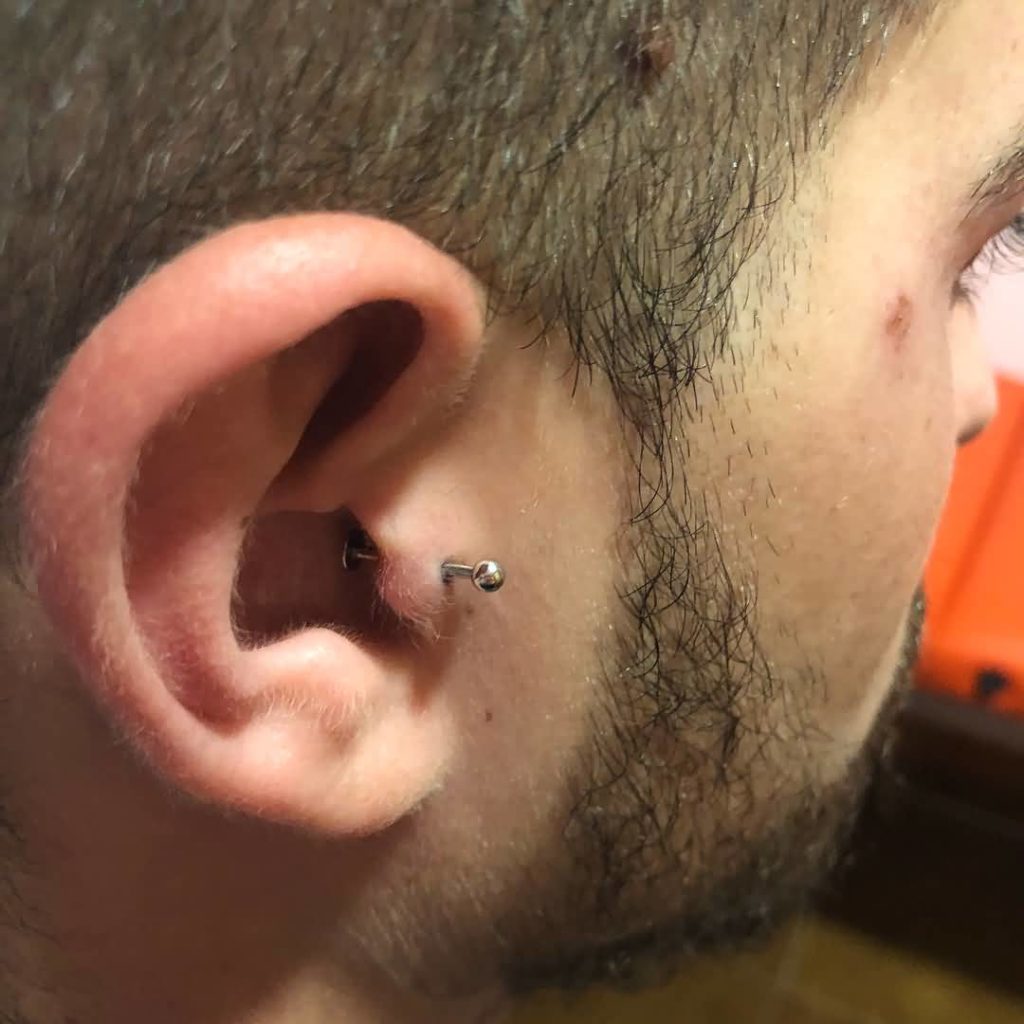 Piercing de oreja para hombres 