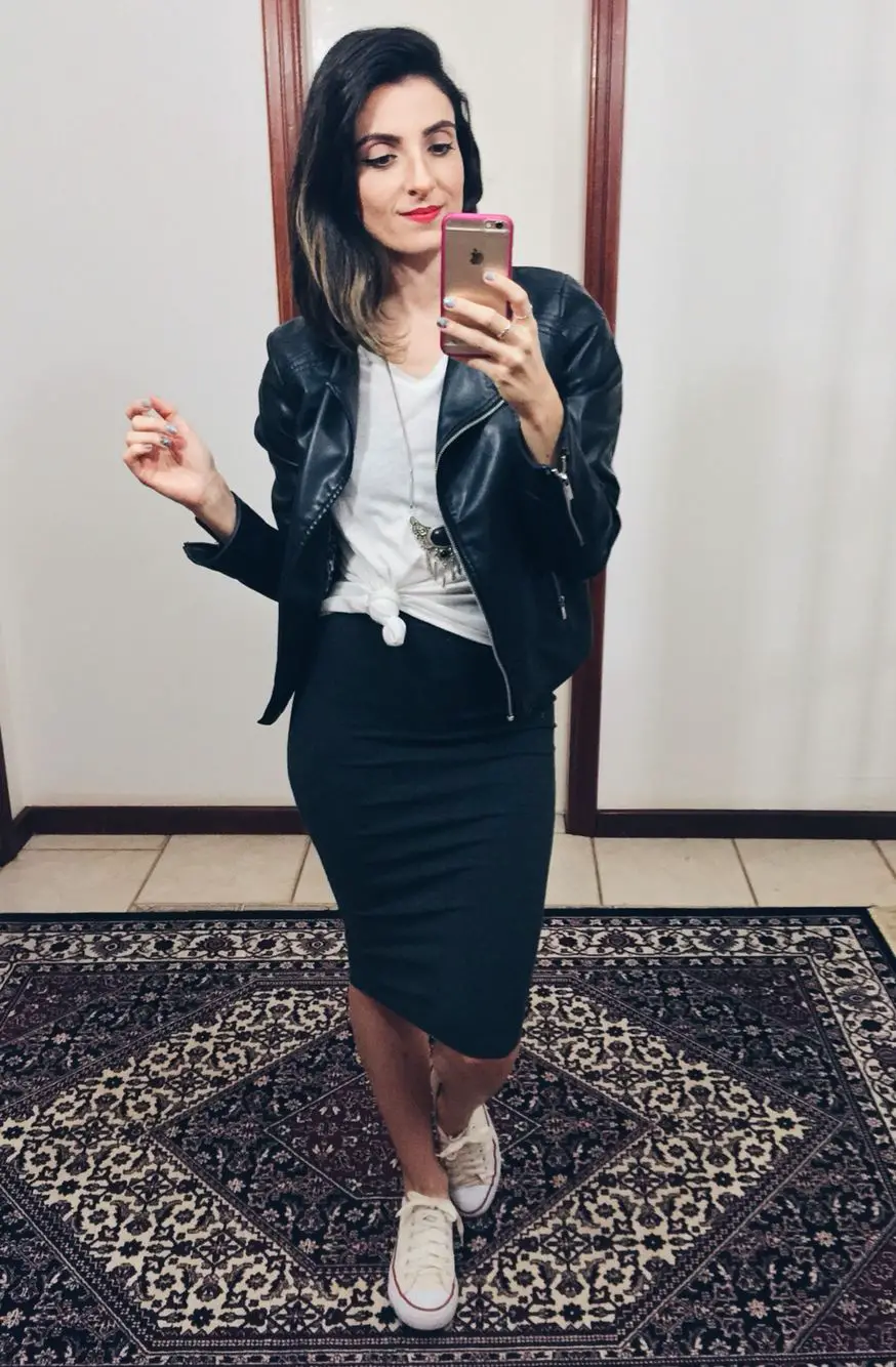 Outfit con falda negra