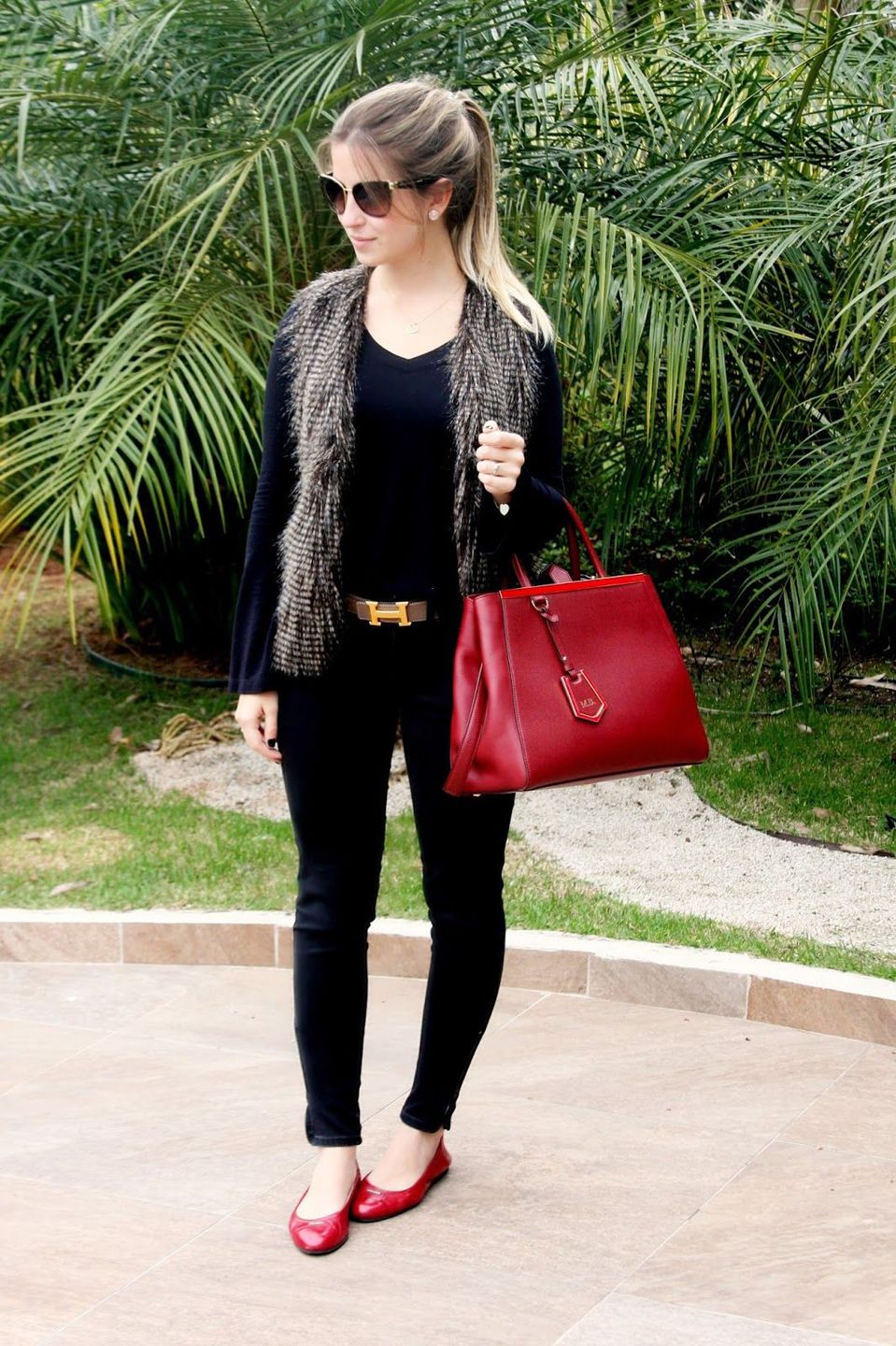 como combinar un pantalon negro