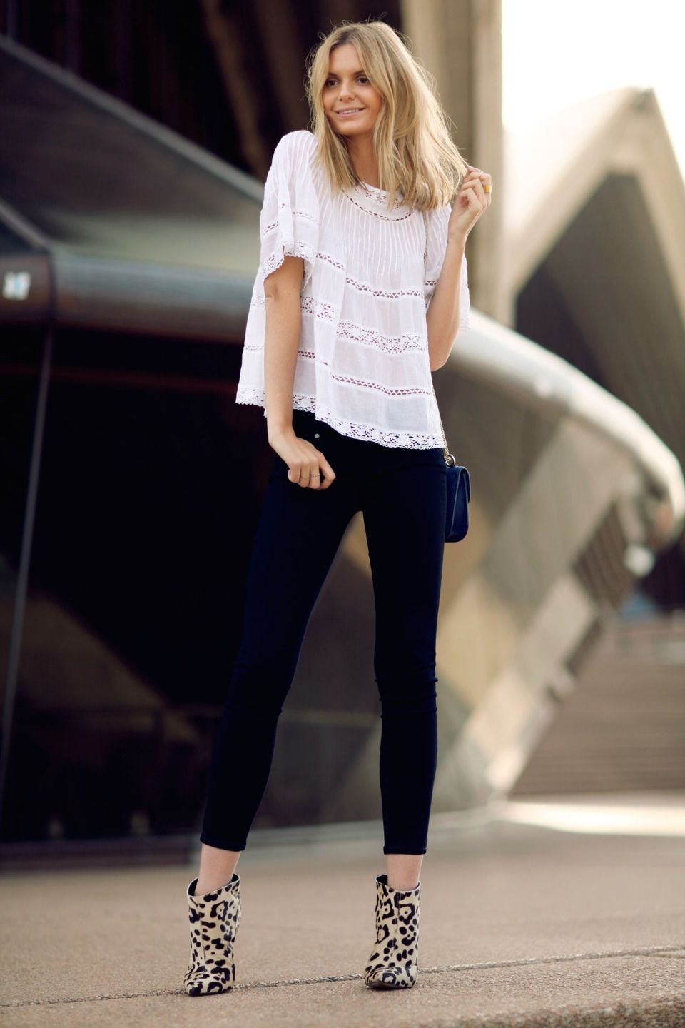 como combinar un pantalon negro