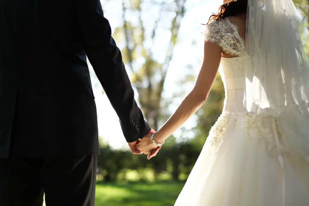 mitad de las parejas se casan ahora