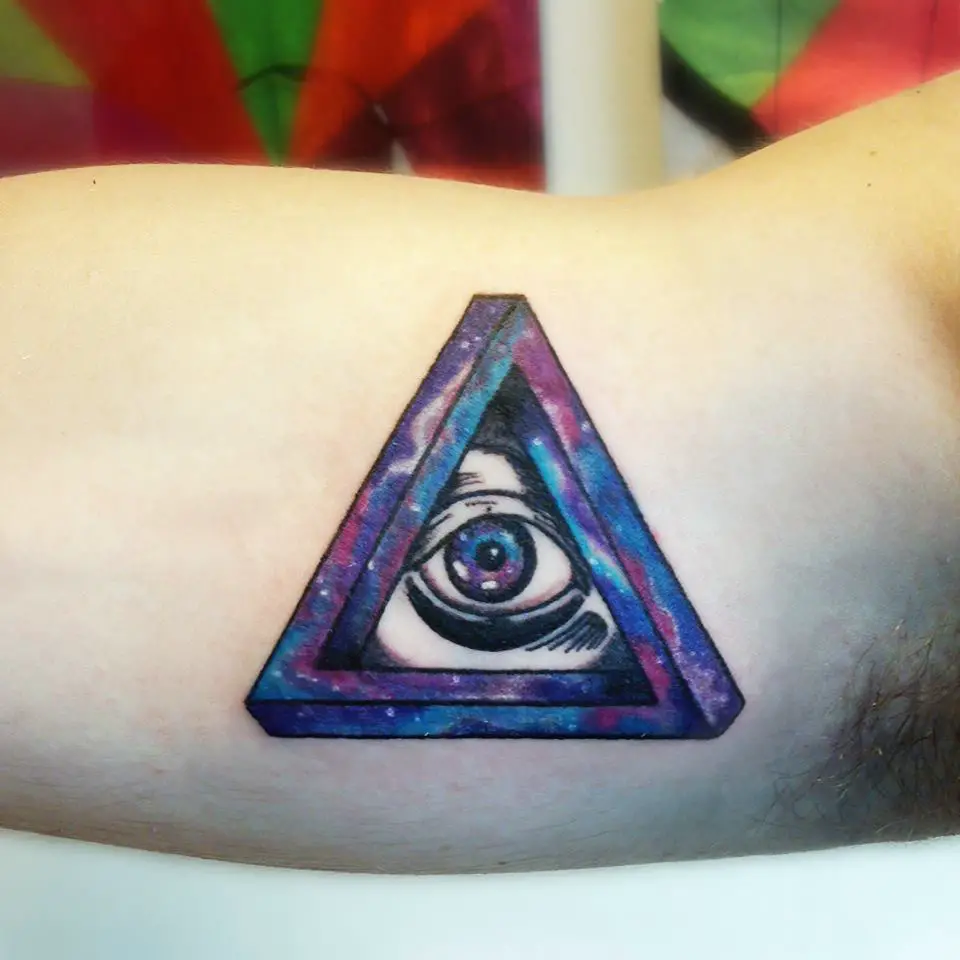 los tatuajes de triangulos para hombres los tatuajes de triangulos para hombres