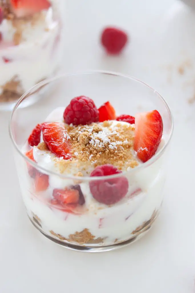 desayunos saludables yogur con frambuesa