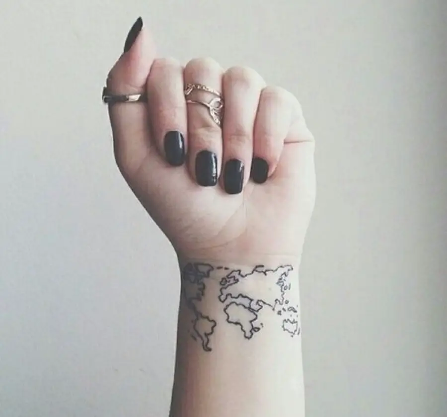 tatuajes en el brazo para mujeres mapa