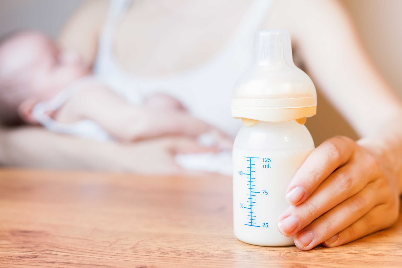 Cuanto tiempo dura la leche materna en un biberon