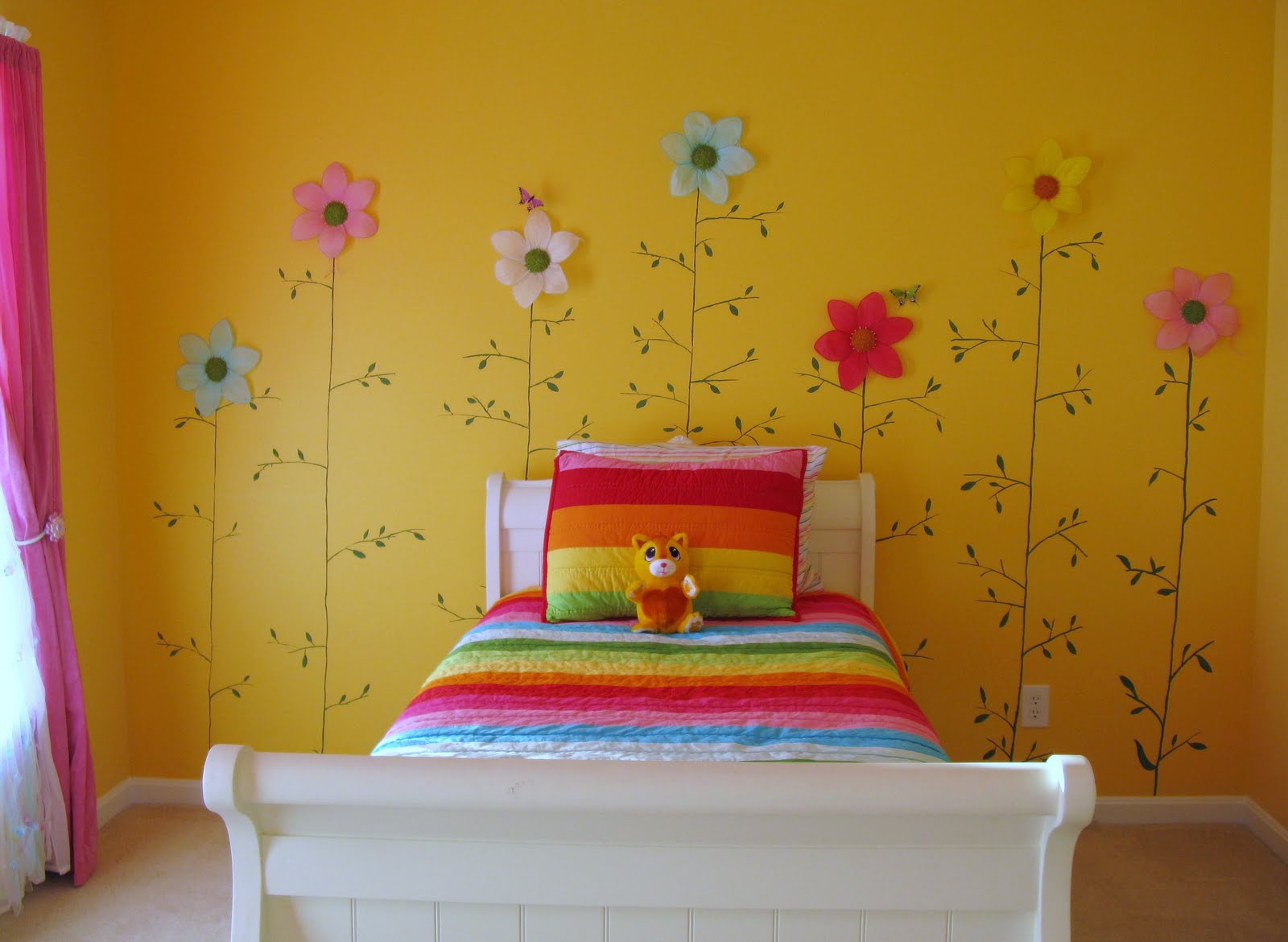 Decoración con flores de papel Decoración con flores de papel