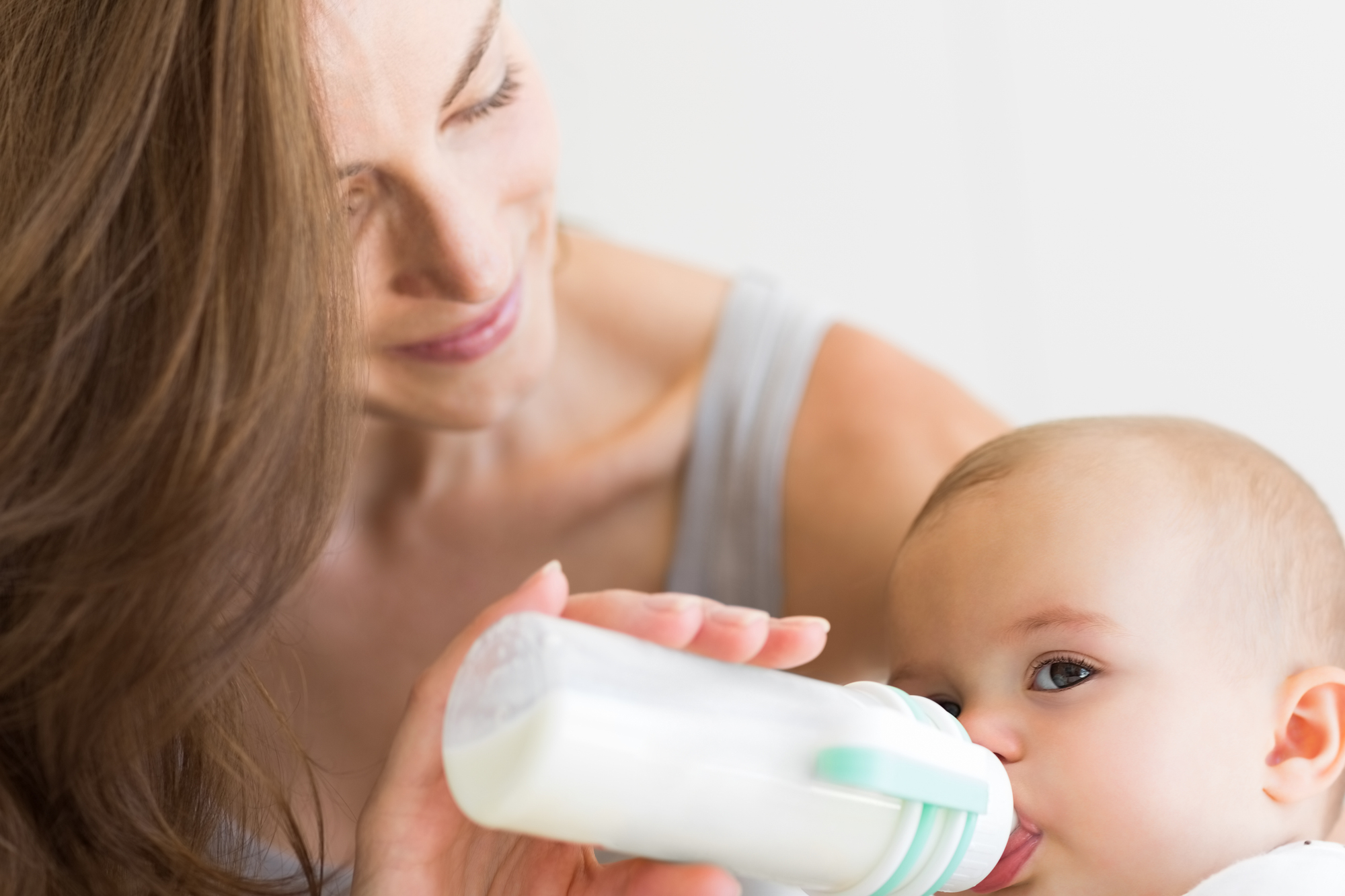 ¿Cuántos biberones debe tomar un bebé de 7 meses?