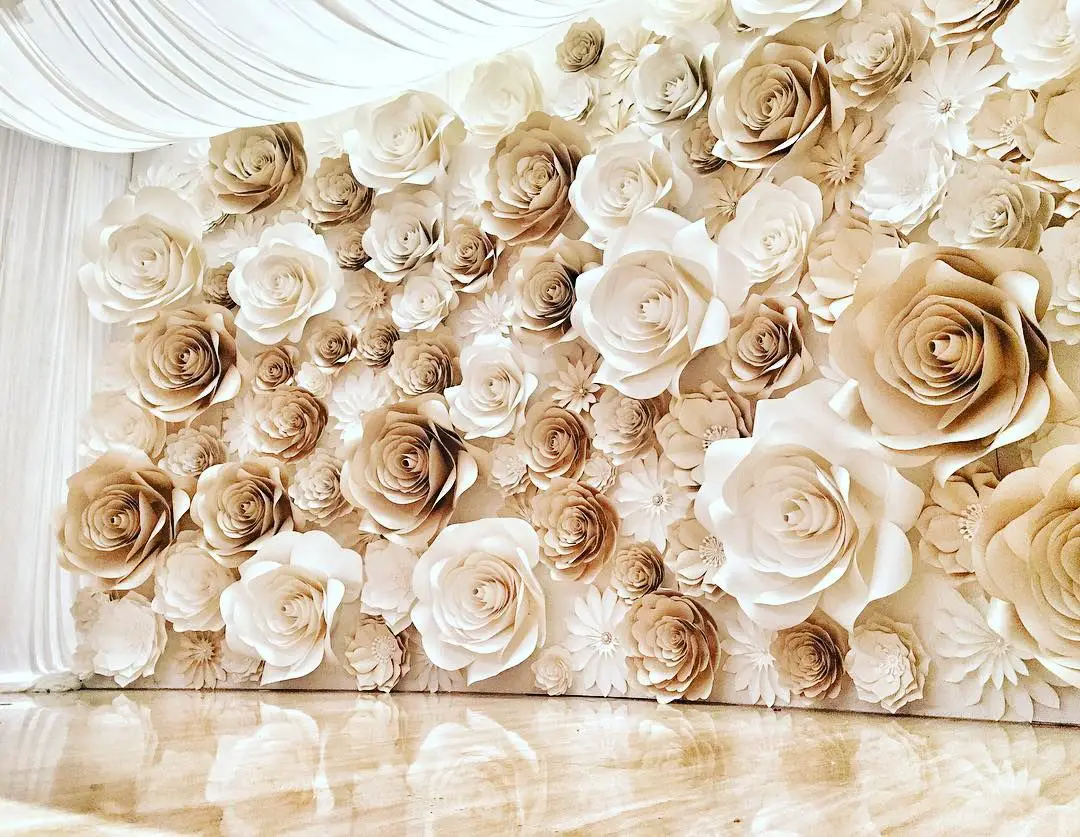 Decoración con flores de papel Decoración con flores de papel