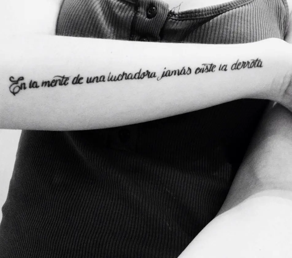 Arriba Foto Tatuajes De Frases En El Brazo Para Mujer Cena Hermosa