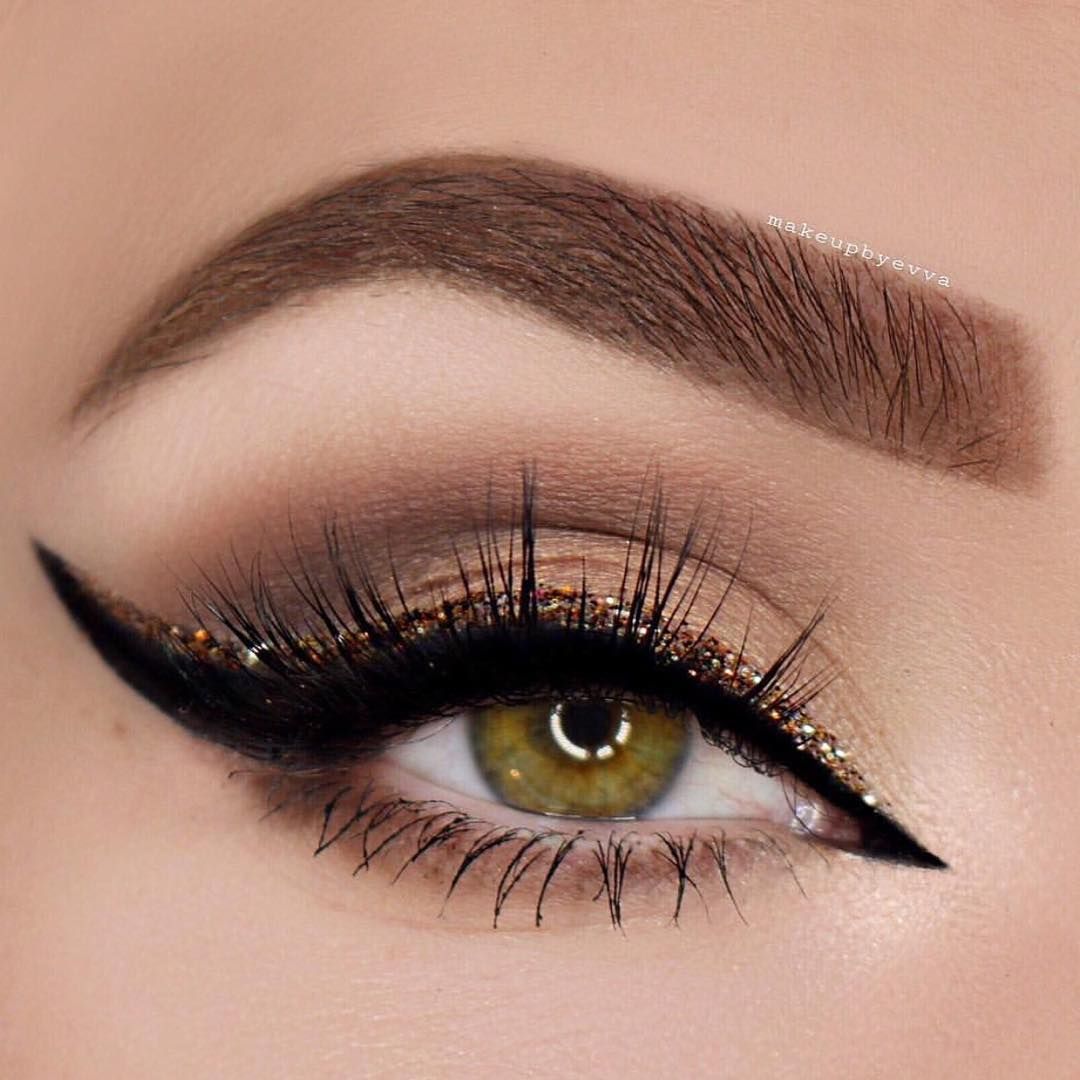 Delineado de ojos +17 Trucos para lograr una mirada cautivadora