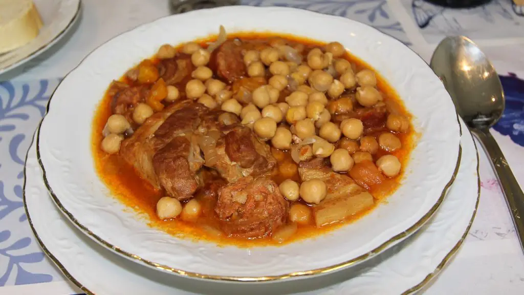 garbanzos con costillitas