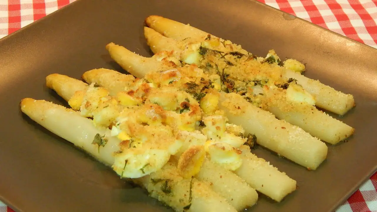 Recetas con espárragos Los espárragos son muy saludables, incluirlos dentro de nuestra alimentación diaria permitirá que disfrutemos de excelentes beneficios