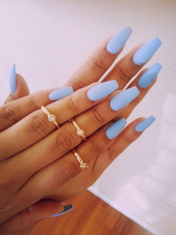 Uñas para Morenas: +16 Colores que van con este tono de piel