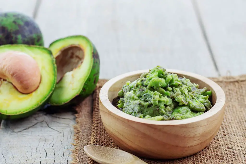 mascarillas para el cabello dañado de aguacate