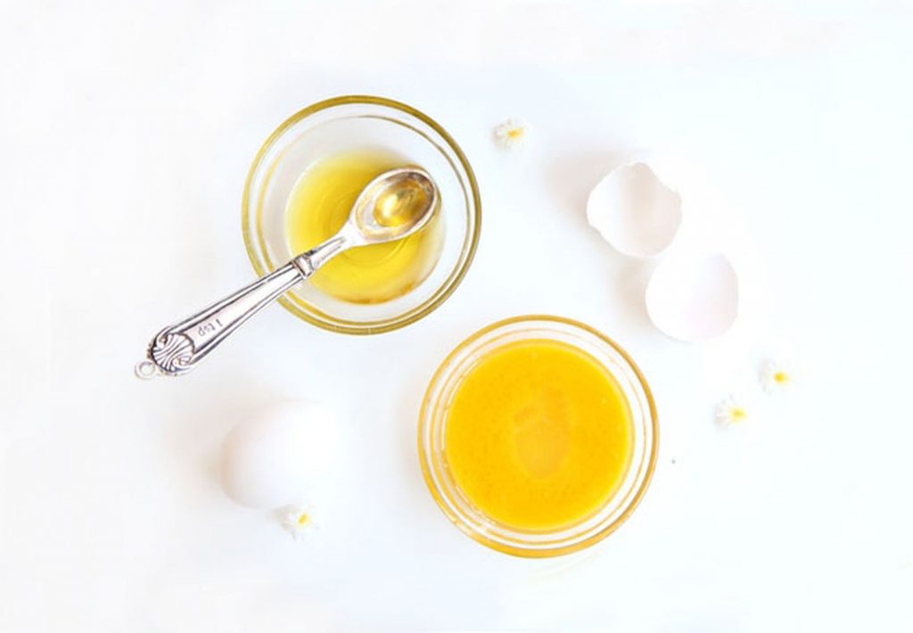 Mascarillas de huevo para el cabello y aceite de oliva