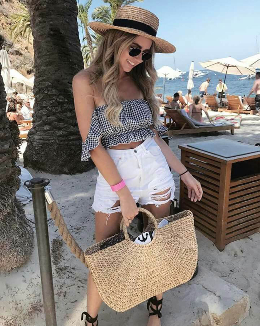 Como ir vestida a la playa 12